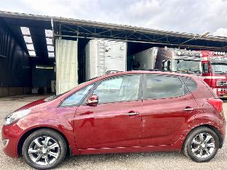 krockskadad bil auto Hyundai Ix20 1.6i 125pk automaat Premium - nap - pano - 2015/8