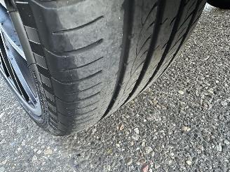 BMW X6 xDrive50i 4.4 TwinTurbo 408pk 8-traps aut + f1 Exe - facelift - hud - 22 inch - softclose - stuurverw - keyless picture 97