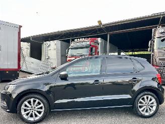 Voiture accidenté Volkswagen Polo 1.4 TDI 75pk BlueMotion 5drs - navi - clima - cruise - facelift - bleutooth - pdc v+a - front assist - privacy glass 2016/3
