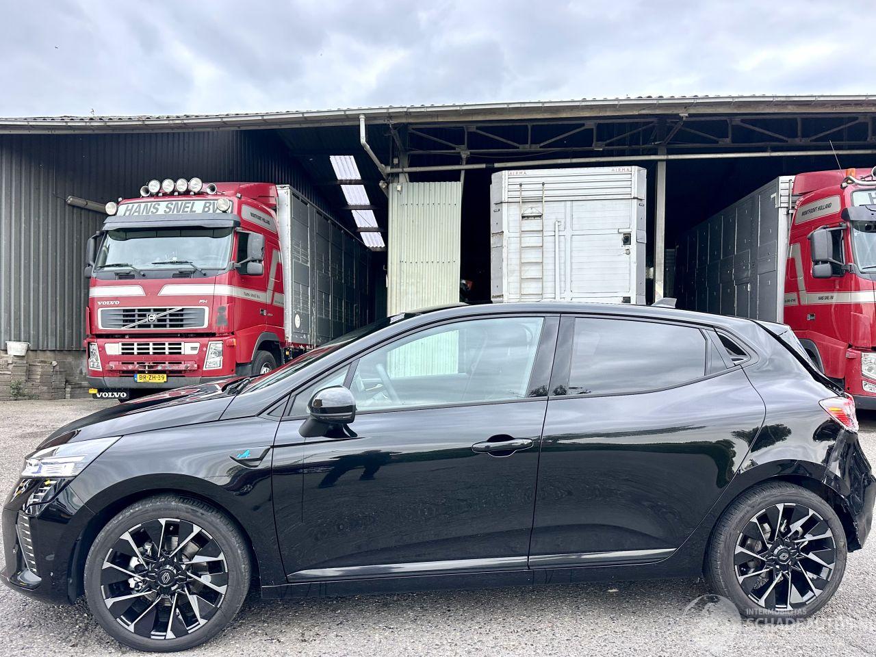 Renault Clio 1.6 E-Tech Full Hybrid 145 aut esprit Alpine - nap - virtual - bose - front assist - camera - keyless - 31.394 euro nieuwpr