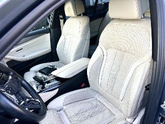 BMW 5-serie 540i 340pk aut M-Sport - schuifdak - nap - head up - stoelkoeling - 360cam - softclose - harman/kardon - performance picture 70