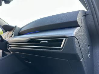 Volkswagen Golf 1.0 TSI 110pk 6-bak Life Edition 5drs - nap - virtual - carplay - front + line assist - sfeerverl - pdc v+a picture 51