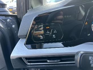Volkswagen Golf 1.0 TSI 110pk 6-bak Life Edition 5drs - nap - virtual - carplay - front + line assist - sfeerverl - pdc v+a picture 39