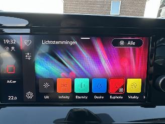 Volkswagen Golf 1.0 TSI 110pk 6-bak Life Edition 5drs - nap - virtual - carplay - front + line assist - sfeerverl - pdc v+a picture 18