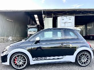 Schadeauto Fiat 500 Abarth 695 Competizione 70th Anniversario automaat + F1 - xenon - carbon - brembo - koni - diefstalschade 2021/12