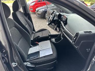 Kia Picanto 1.0 DPi 67pk DynamicLine 5drs - nap - camera - front assist - airco - cruise - carplay - lmv - lichtsensor picture 49