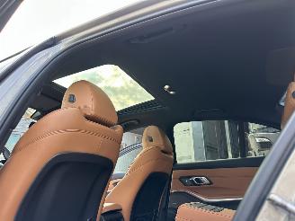 BMW 3-serie Gereserveerd 320d 190pk aut + f1 xDrive High Exe sedan - schuifdak - harman/k - head up - keyless - 360cam - stuurverw picture 34