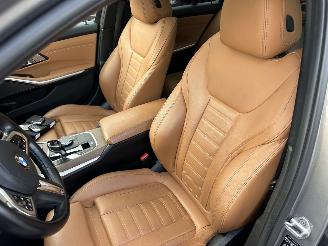 BMW 3-serie Gereserveerd 320d 190pk aut + f1 xDrive High Exe sedan - schuifdak - harman/k - head up - keyless - 360cam - stuurverw picture 17