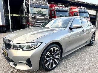 BMW 3-serie Gereserveerd 320d 190pk aut + f1 xDrive High Exe sedan - schuifdak - harman/k - head up - keyless - 360cam - stuurverw picture 2