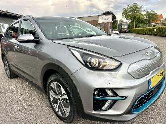 Kia e-Niro 64kWh  204pk aut + f1 DynamicLine - nap - navi - camera - keyless - front + line assist - pdc picture 4