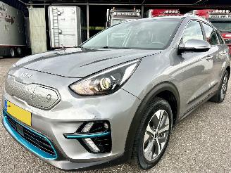Kia e-Niro 64kWh  204pk aut + f1 DynamicLine - nap - navi - camera - keyless - front + line assist - pdc picture 2