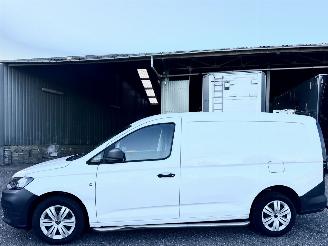 Schade bestelwagen Volkswagen Caddy maxi 2.0 TDI 6-bak cargo trendline - nap - 1e eig - carplay - virtual - front + line assist - clima - cruise - pdc 2024/12