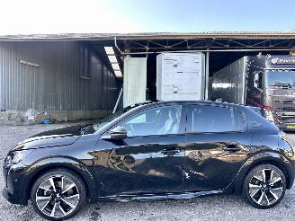Schadeauto Peugeot e-208 EV 50kWh GT-Line 2021/4