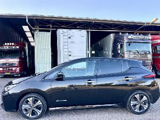 damaged passenger cars Nissan Leaf 40kWh 150pk aut Tekna - nap - bose - 360cam - keyless - front + line + side assist - stoelverw v+a - stuurverw 2019/3