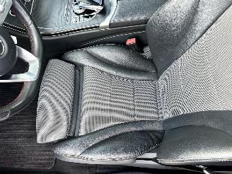 Mercedes C-klasse gereserveerd 180 156pk 7-traps aut + f1 Prestige - pano - burmester - sfeerverl - memory - nav - cam - line + side assist picture 41