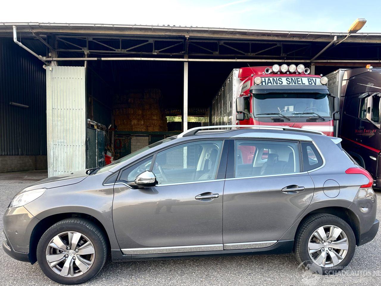 Peugeot 2008 1.2 PureTech 82pk aut + f1 Allure - 33dkm nap - 1e eig - navi - pdc v+a - lmv - clima + cruise contr