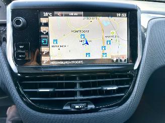 Peugeot 2008 1.2 PureTech 82pk aut + f1 Allure - 33dkm nap - 1e eig - navi - pdc v+a - lmv - clima + cruise contr picture 42