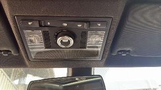 Volkswagen Up! 1.0 60pk High Up! Bluem. 5drs - nap - pano  - leer - stoelverw - airco - cruise - pdc - privacy glass picture 15