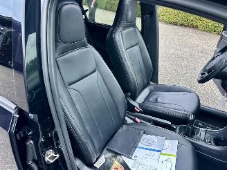 Volkswagen Up! 1.0 60pk High Up! Bluem. 5drs - nap - pano  - leer - stoelverw - airco - cruise - pdc - privacy glass picture 42