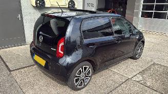 Volkswagen Up! 1.0 60pk High Up! Bluem. 5drs - nap - pano  - leer - stoelverw - airco - cruise - pdc - privacy glass picture 4
