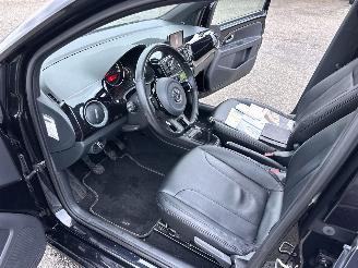 Volkswagen Up! 1.0 60pk High Up! Bluem. 5drs - nap - pano  - leer - stoelverw - airco - cruise - pdc - privacy glass picture 22