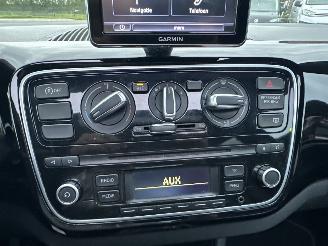 Volkswagen Up! 1.0 60pk High Up! Bluem. 5drs - nap - pano  - leer - stoelverw - airco - cruise - pdc - privacy glass picture 17