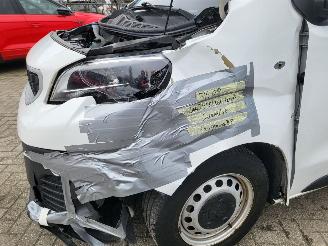 Peugeot Expert e-Expert 50 kWh 9 persoons picture 22