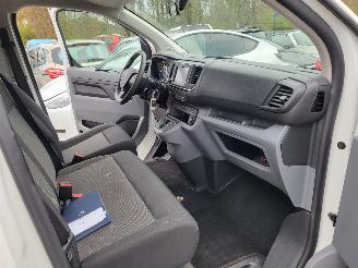 Peugeot Expert e-Expert 50 kWh 9 persoons picture 9