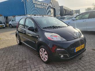 uszkodzony samochody osobowe Peugeot 107 Peugeot 107 1.0 Active goed rijden en goede airco 2012/4