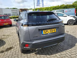 Schadeauto Peugeot 2008 2008 1.2 Hybrid autom 136 GT  € 40 000 NW 2024/10