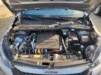 Peugeot e-2008 EV GT Active 54 kWh Range 406 km rijdbaar nwpr €43000 NEW MODEL picture 25