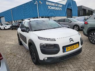 uszkodzony samochody osobowe Citroën C4 cactus C4 Cactus 1.2 VTi Shine NAVI,AIRCO,CAM rijdbaar 2015/2
