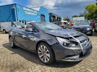 krockskadad bil auto Opel Cascada Cascada 1.6 Turbo Innovation 1e eigenaar lichte blikschade 2016/3