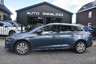 Voiture accidenté Renault Mégane 1.3 Tce 140Pk Equilibre *Navi/Clima 2023/8