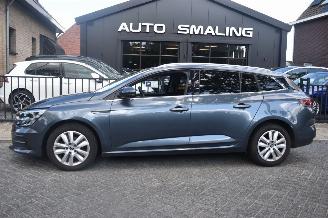 Voiture accidenté Renault Mégane 1.3 Tce 140Pk Equilibre *Navi/Clima 2023/6