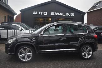Damaged car Volkswagen Tiguan 2.0 Tdi R-Line Edition 140Pk *Navi/Airco/Panorama 2015/1
