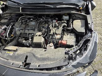 Toyota Corolla 1.8 HYBR picture 12