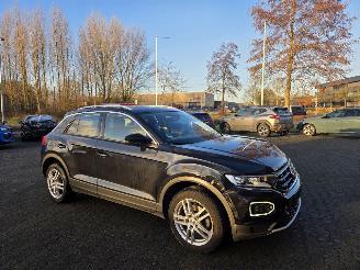 Unfallwagen Volkswagen T-Roc 1.5-110kw / AUTOM / NAVI / CAMERA / STOELVERW 2020/7
