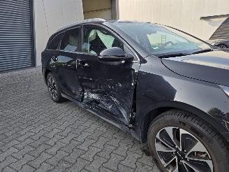 Kia Ceed PLUG-IN  HYBRIDE / AUTOMAAT / 34 DKM picture 12