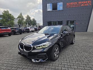 BMW 1-serie 118i  / AUTOMAAT picture 3