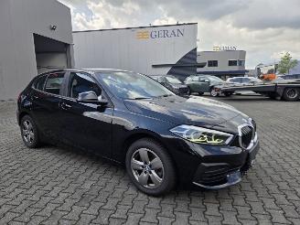 Coche accidentado BMW 1-serie 118i  / AUTOMAAT 2022/10
