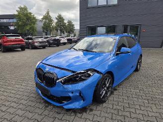 BMW 1-serie 118i  M-SPORTPAKKET / PANO / SPORTSTOELEN picture 20