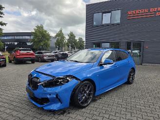 BMW 1-serie 118i  M-SPORTPAKKET / PANO / SPORTSTOELEN picture 2