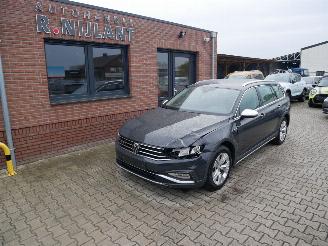 Unfallwagen Volkswagen Passat 2.0 TDI DSG 4-MOTION ALLTRACK ACC 2021/3