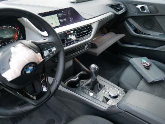 BMW 1-serie 116 d ADVANTAGE LED VIRTUAL COCKPIT. picture 11