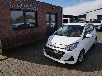 Damaged car Hyundai I-10  2019/10