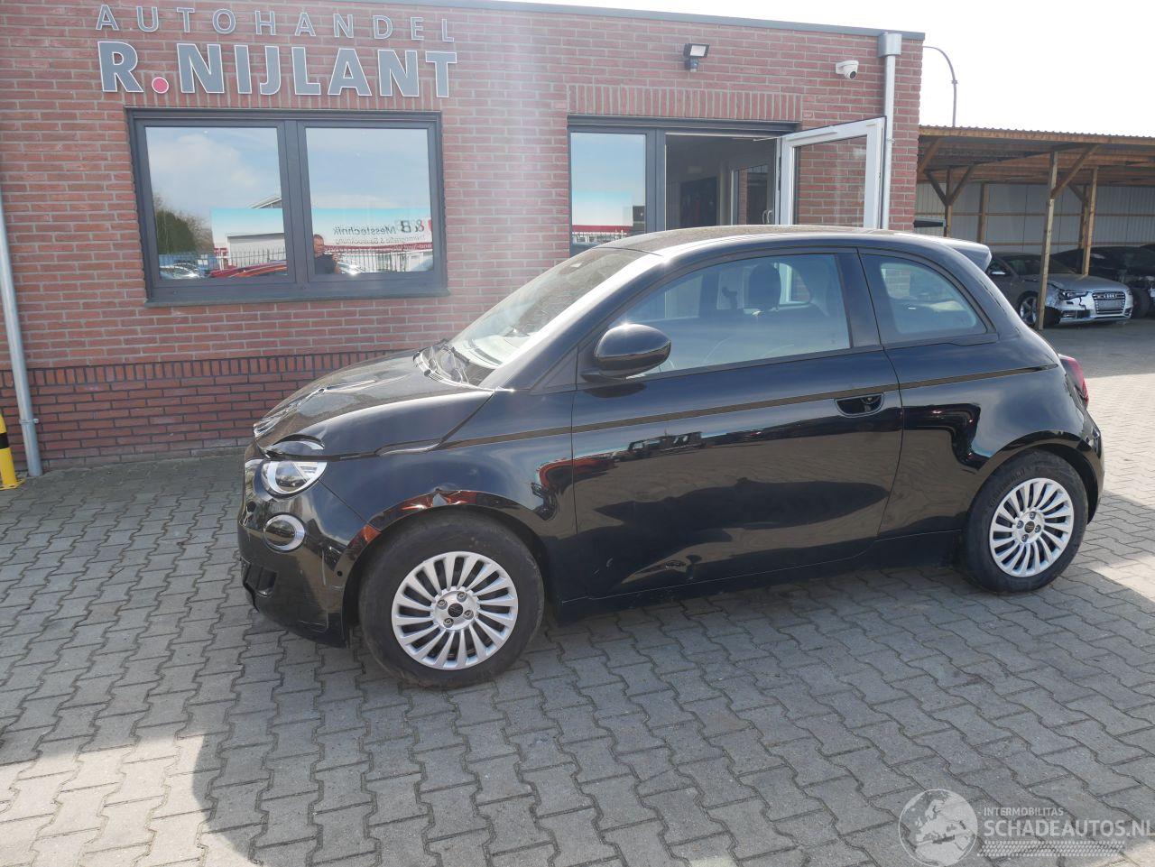 Fiat 500E LA PRIMA
