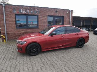 uszkodzony samochody osobowe BMW 3-serie 320 D SPORTLINE VIRTUAL COCKPIT LEER LED HUD 2019/2