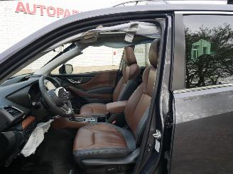 Subaru Forester PREMIUM AWD PANORAMADAK LEER LED BENZINE HYBRIDE picture 10