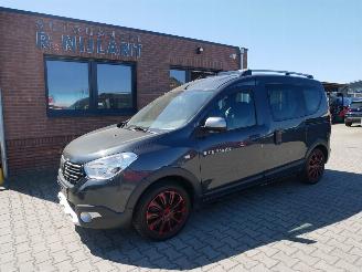 skadebil auto Dacia Dokker STEPWAY CELEBRATION 2018/10